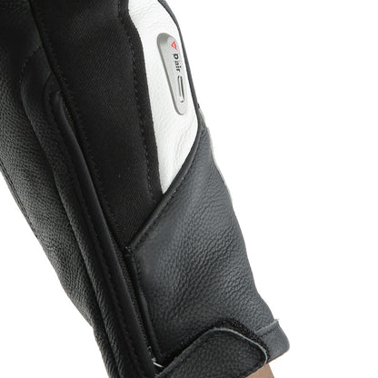 A66_BLACK/WHITE/LAVA-RED