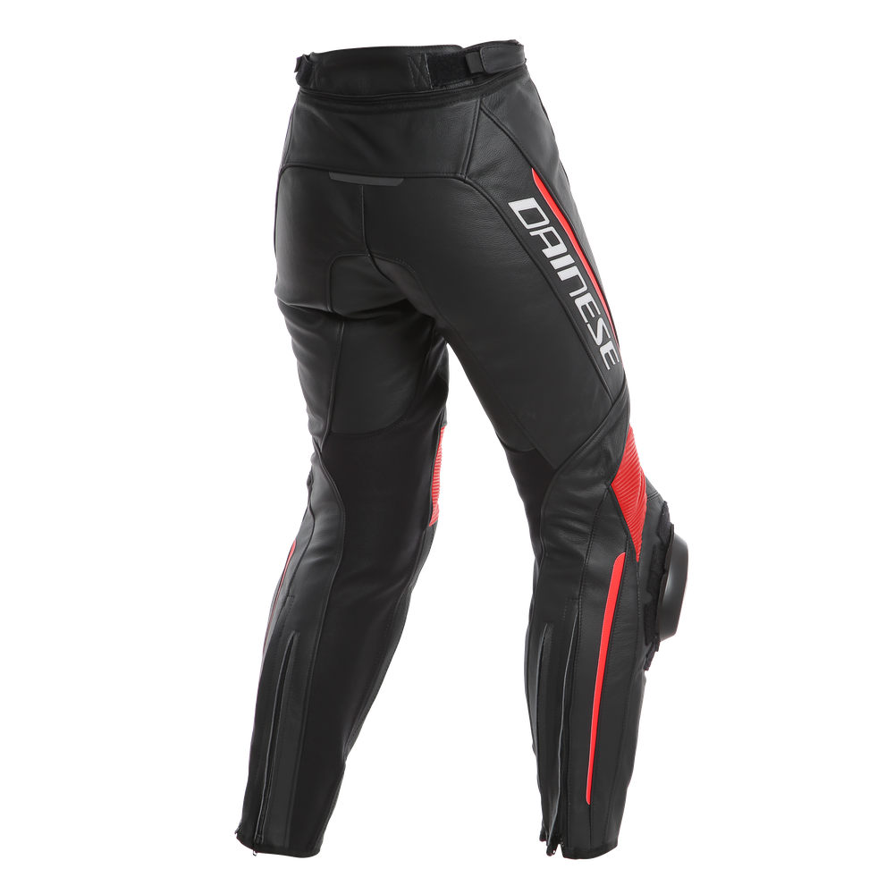 P75_BLACK/BLACK/FLUO-RED