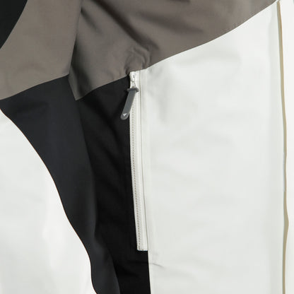 28E_STAR-WHITE/CHARCOAL-GRAY/BLACK-TAPS