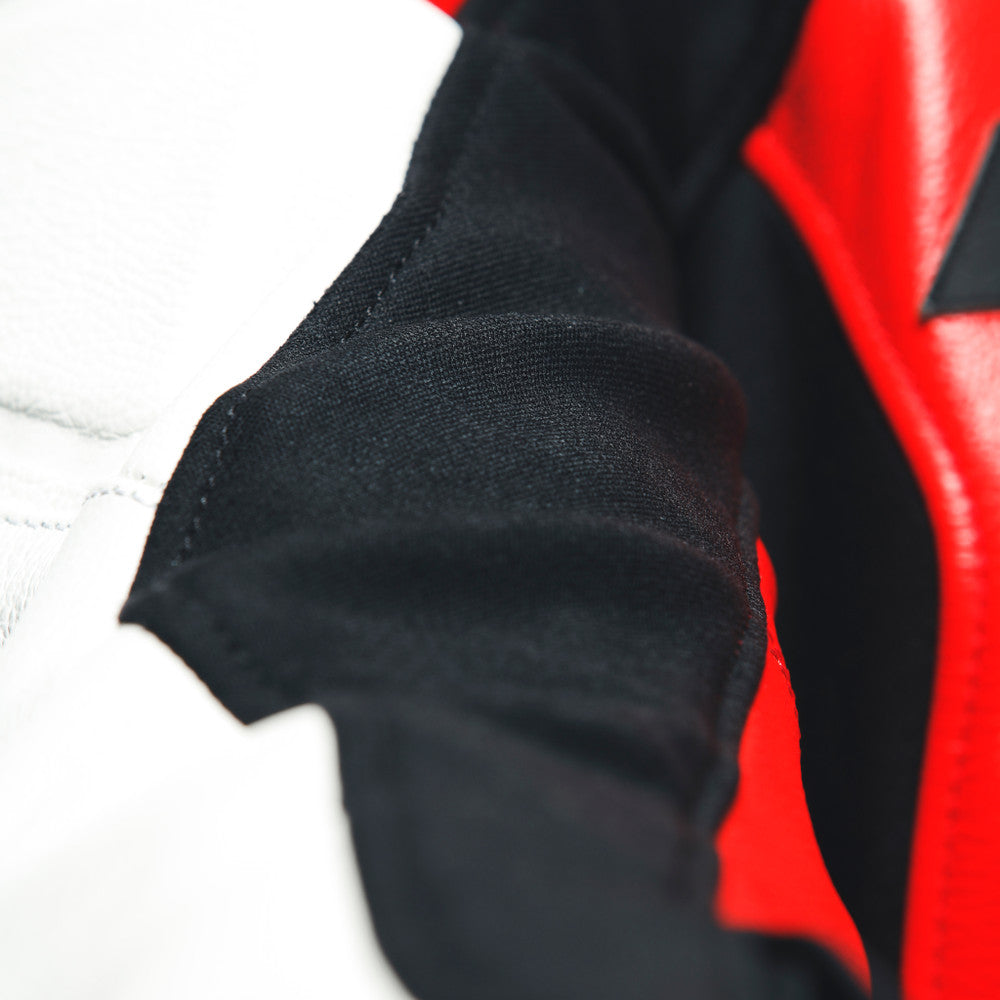 A77_BLACK/LAVA-RED/WHITE