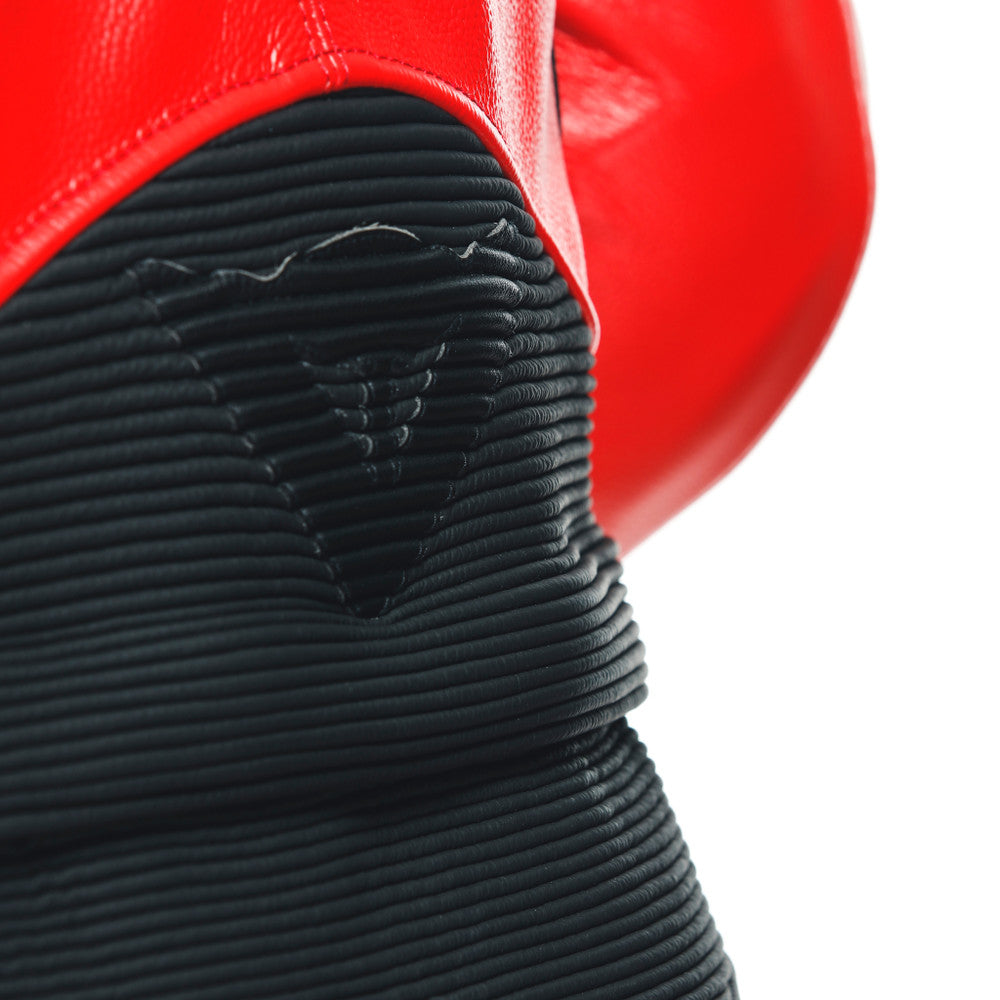 A77_BLACK/LAVA-RED/WHITE